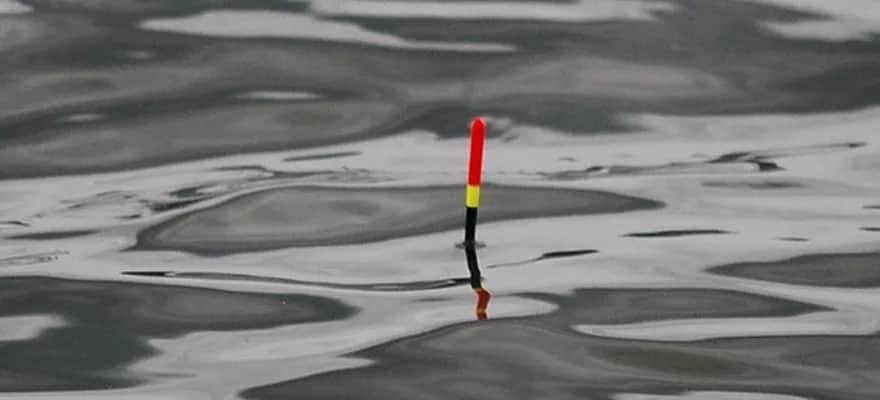 Czy wędką spinningową można łowić na spławik? Oto co musisz wiedzieć