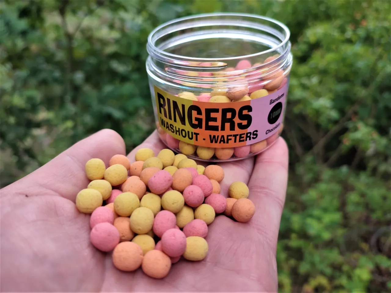 Najlepsze przynęty do metody feeder, które zwiększą Twoje połowy